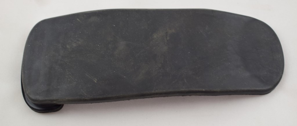 Uchycení, držák blatníku gumový DAF XF 2012- MTX ED0615K000